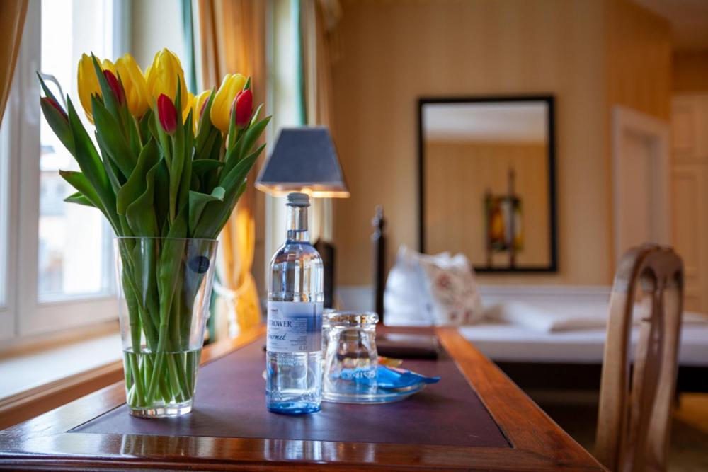Hotel Niederlaendischer Hof شفيرين المظهر الخارجي الصورة