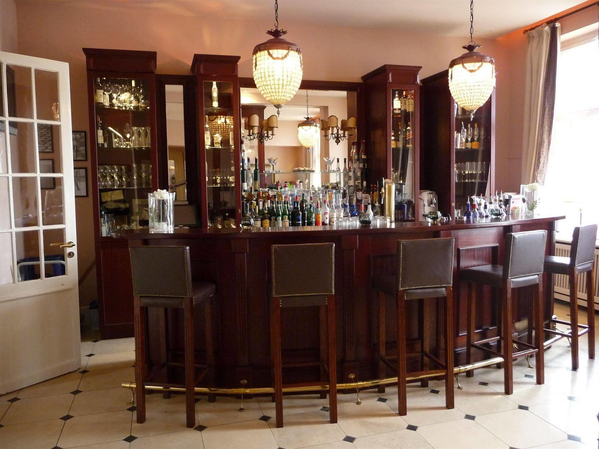 Hotel Niederlaendischer Hof شفيرين المطعم الصورة