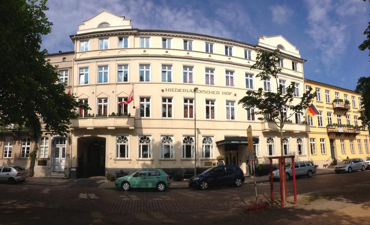 Hotel Niederlaendischer Hof شفيرين المظهر الخارجي الصورة